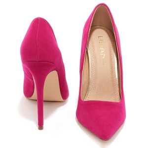 Liliana Shoes - Hollie Velvet Fuchsia Pointed Toe Pumps Liliana Shoes - Hollie Velvet Fuchsia Pointed Toe Pumps